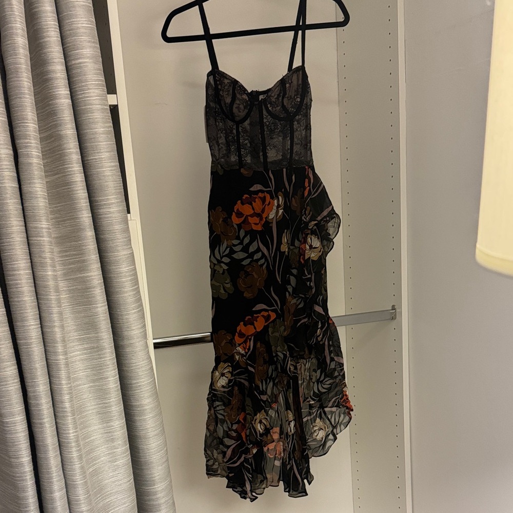 Size CS Black 70’s Floral Lace Dress